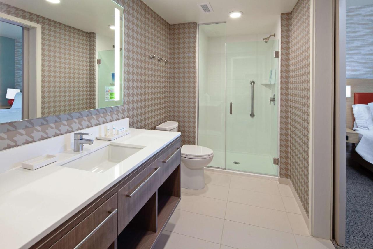 One-Bedroom King Suite - Non-Smoking at Home2 Suites by Hilton Alameda Oakland Airport