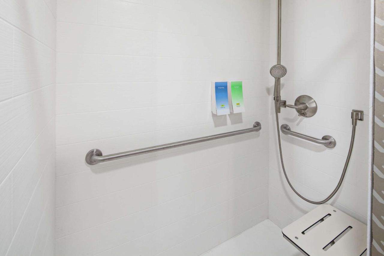 King Suite - Mobilty/Hearing Accessible - Non-Smoking at Home2 Suites by Hilton Alameda Oakland Airport
