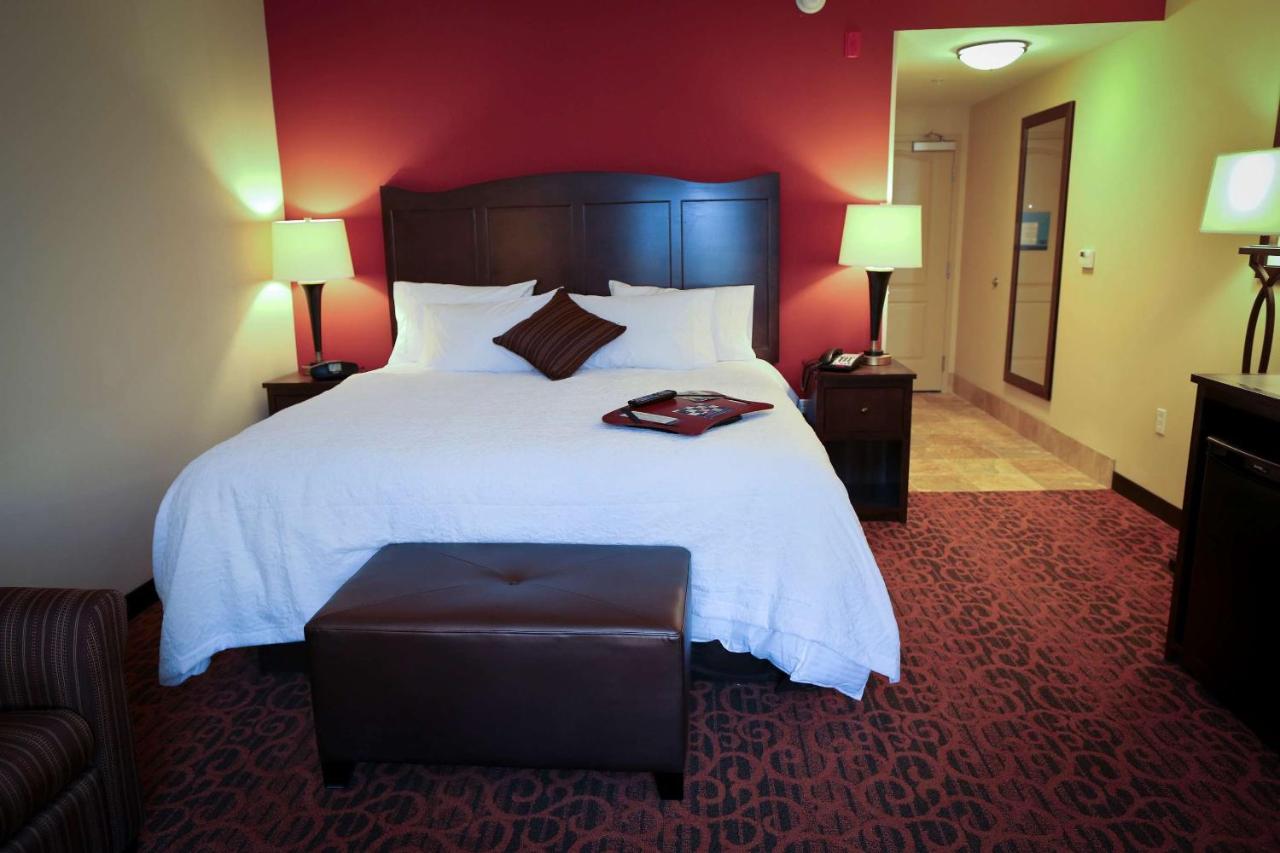 King Room at Hampton Inn Union City