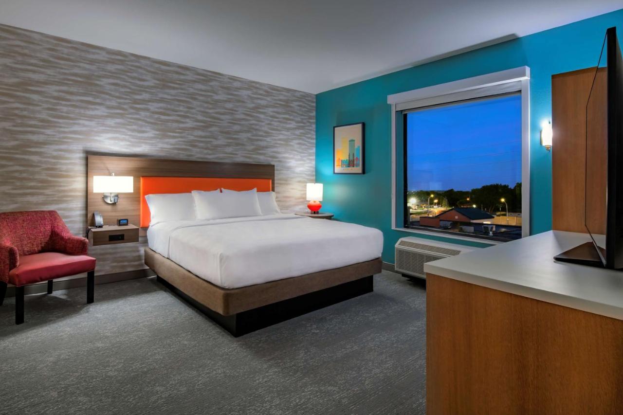 King Suite - Hearing Accessible/Non-Smoking at Home2 Suites by Hilton Omaha I-80 at 72nd Street, NE