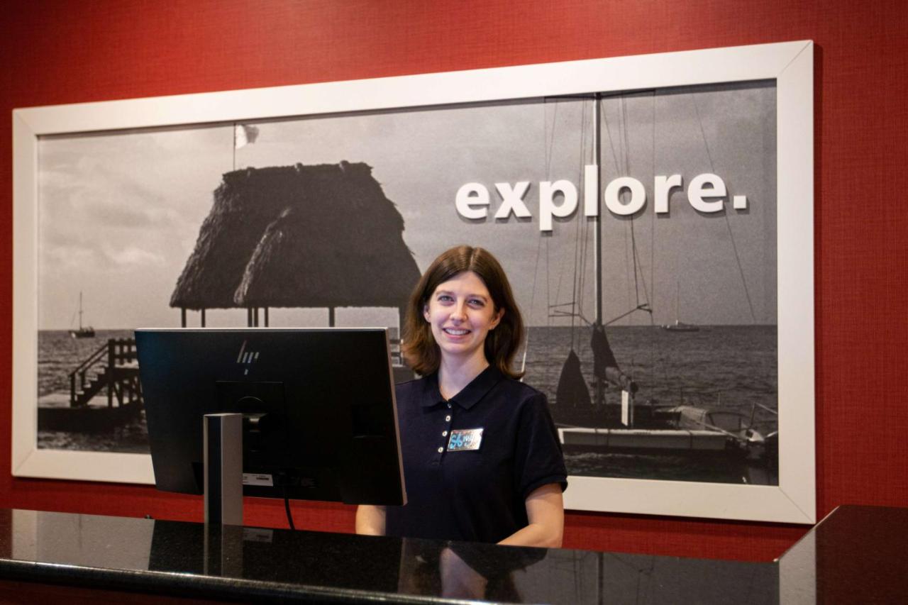 | Hampton Inn Gloucester