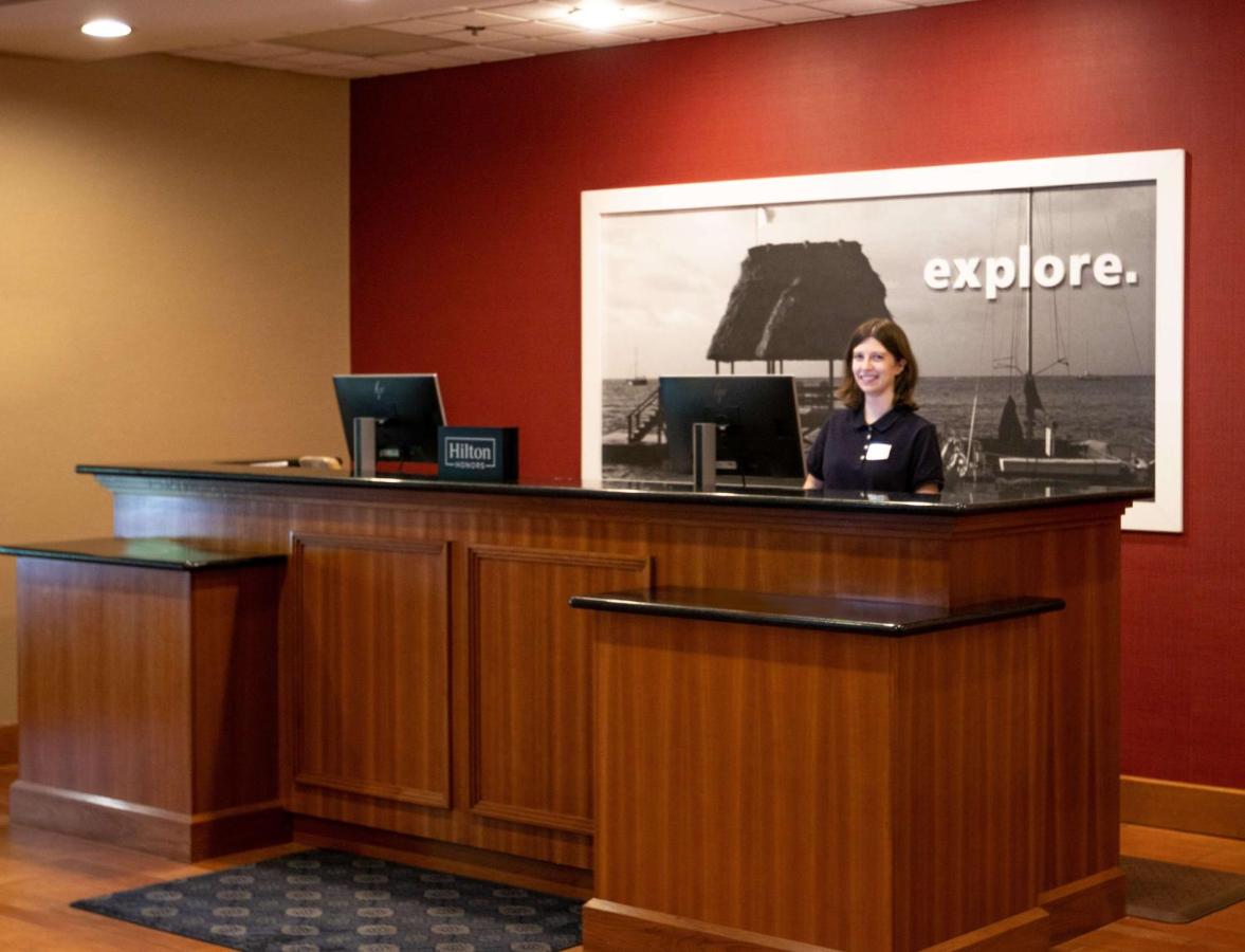 | Hampton Inn Gloucester
