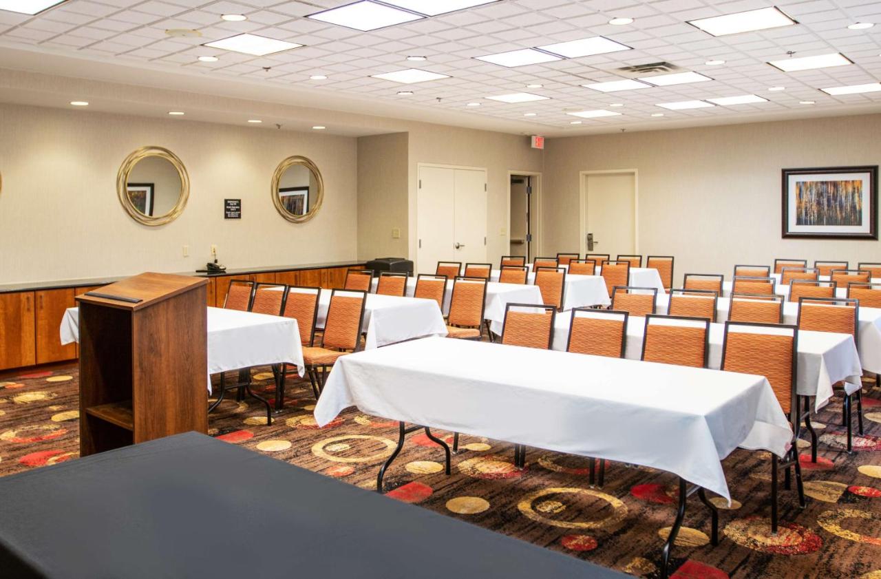 | Hampton Inn Gloucester