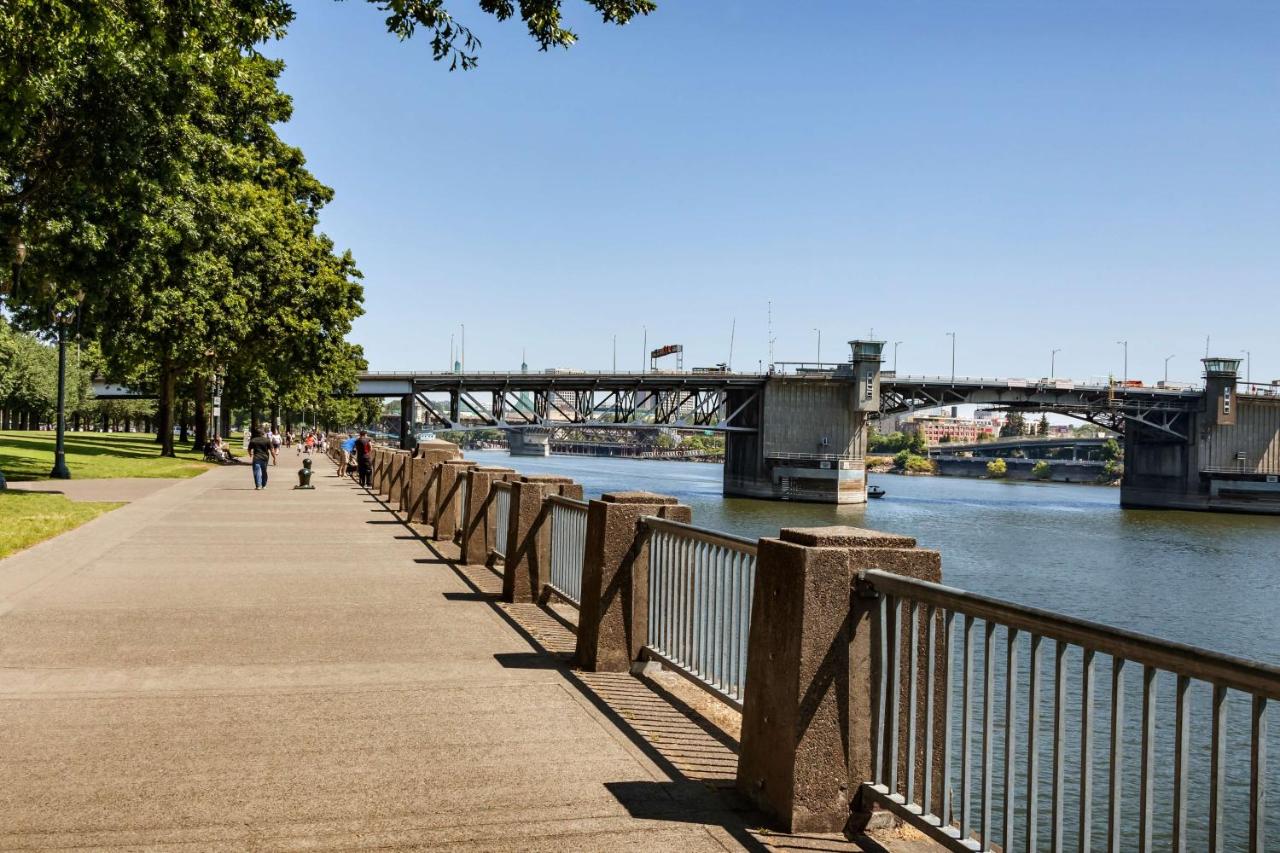 | Hampton Inn - Portland/Clackamas