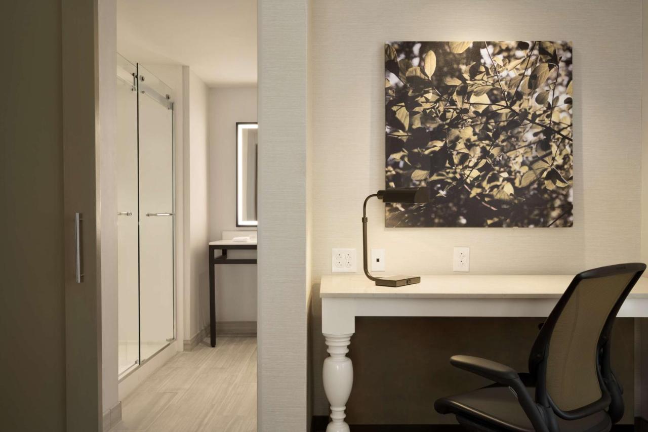 | Hilton Garden Inn Newtown Square Radnor
