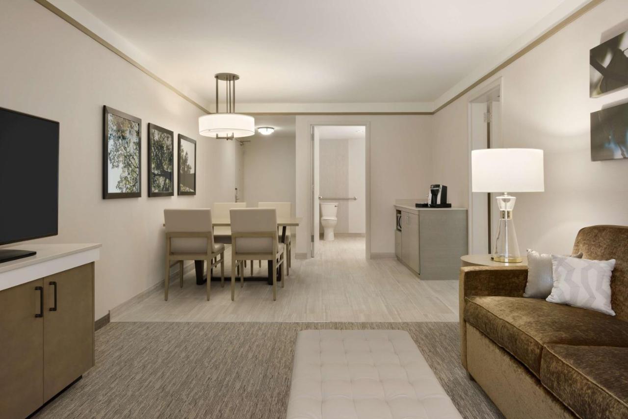 | Hilton Garden Inn Newtown Square Radnor