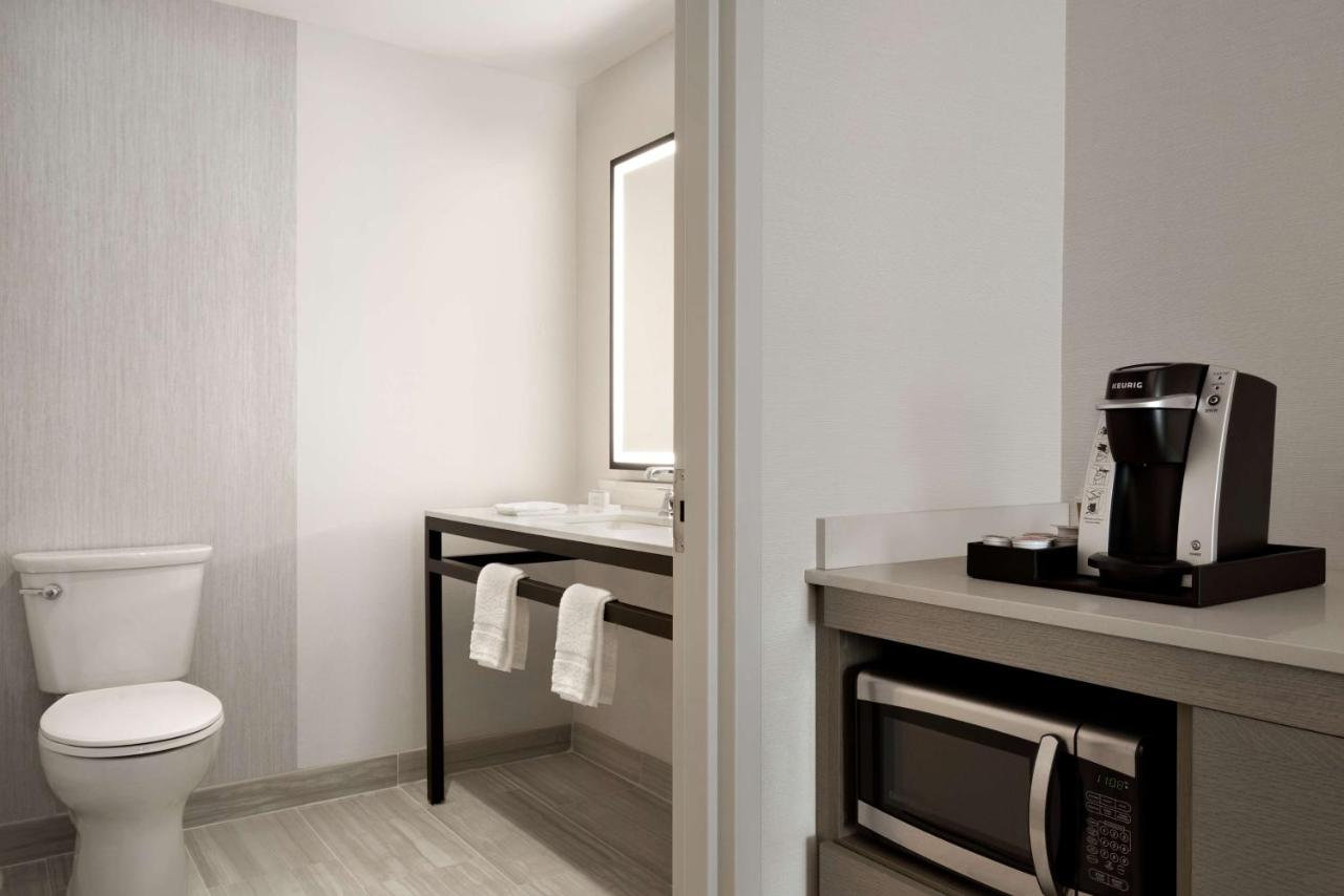| Hilton Garden Inn Newtown Square Radnor