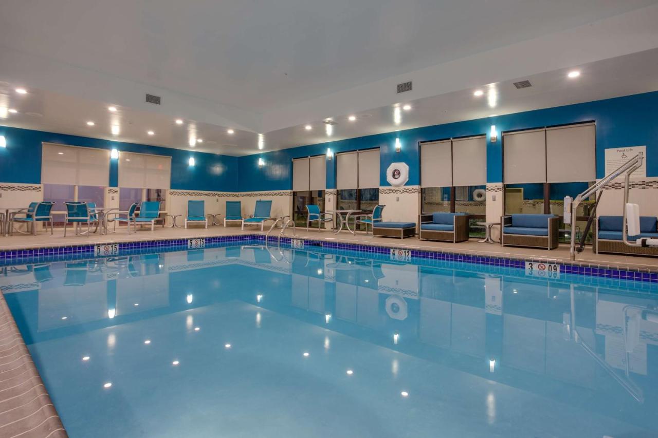 | Hampton Inn & Suites Philadelphia/Bensalem