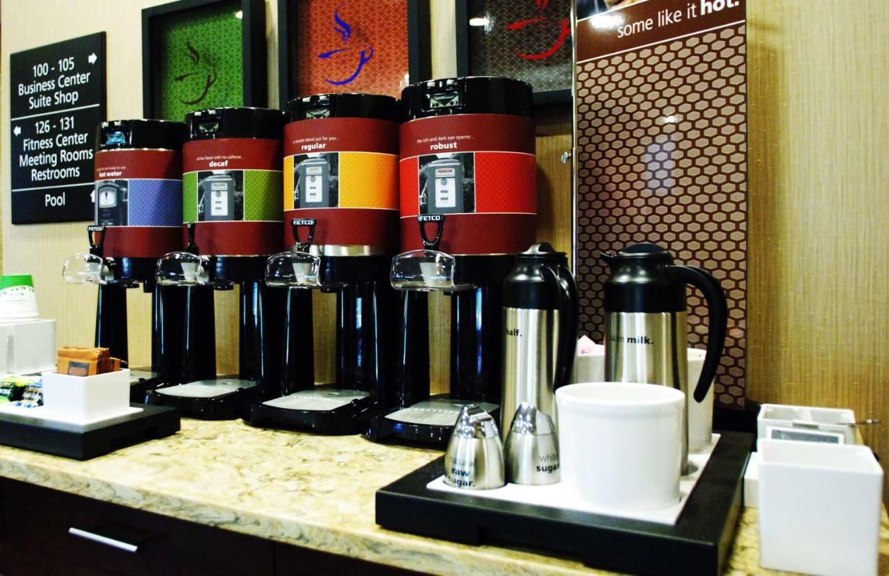 | Hampton Inn & Suites Philadelphia/Bensalem