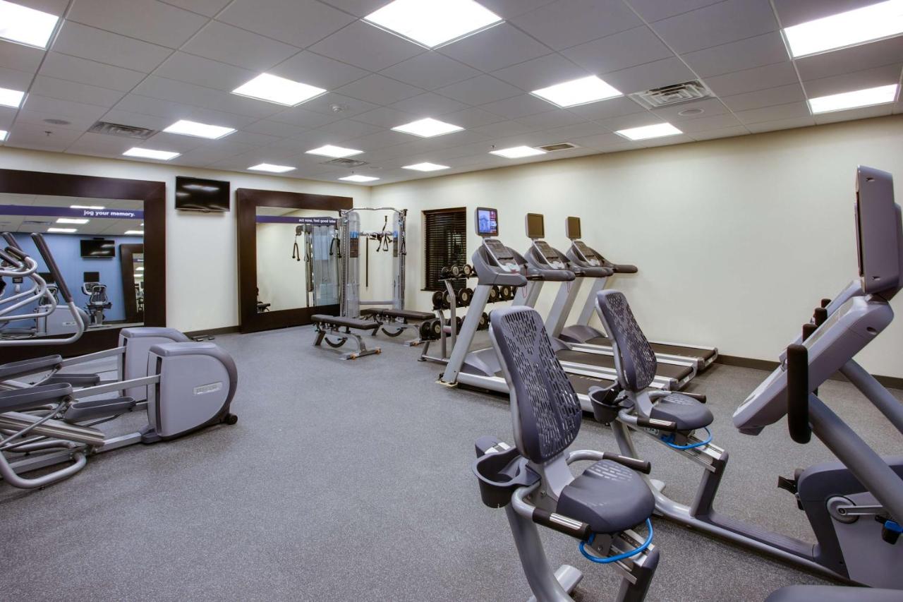 | Hampton Inn & Suites Philadelphia/Bensalem