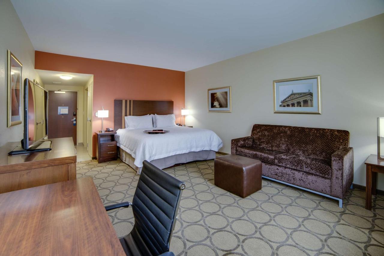 | Hampton Inn & Suites Philadelphia/Bensalem