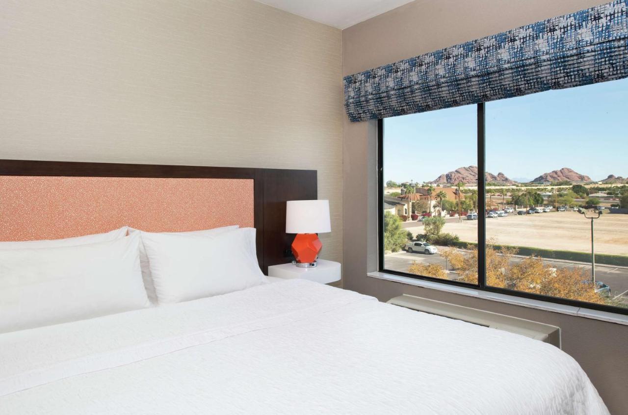 One-Bedroom Suite - Non-Smoking at Hampton Inn Phoenix-Airport North