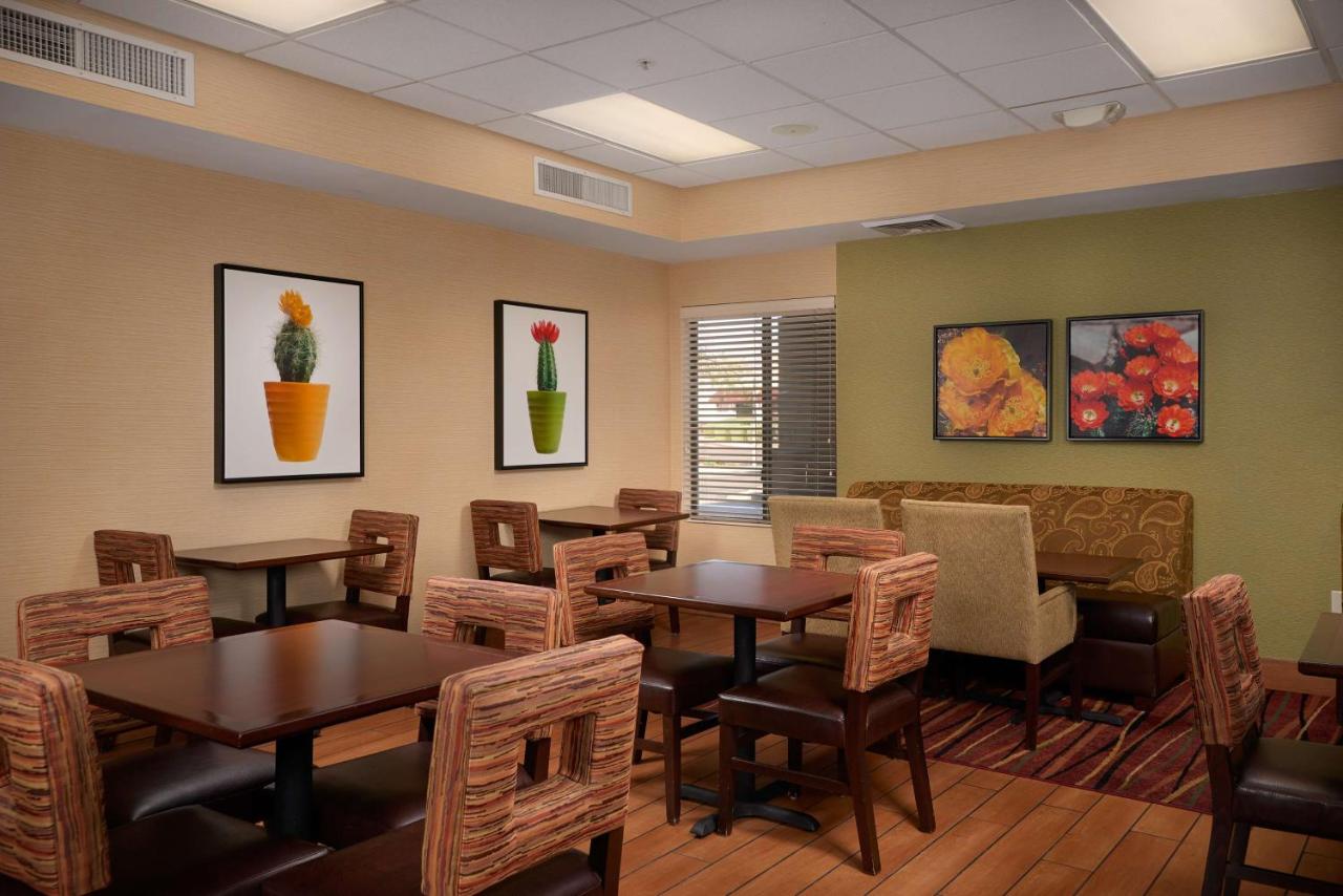 | Hampton Inn Phoenix/Anthem