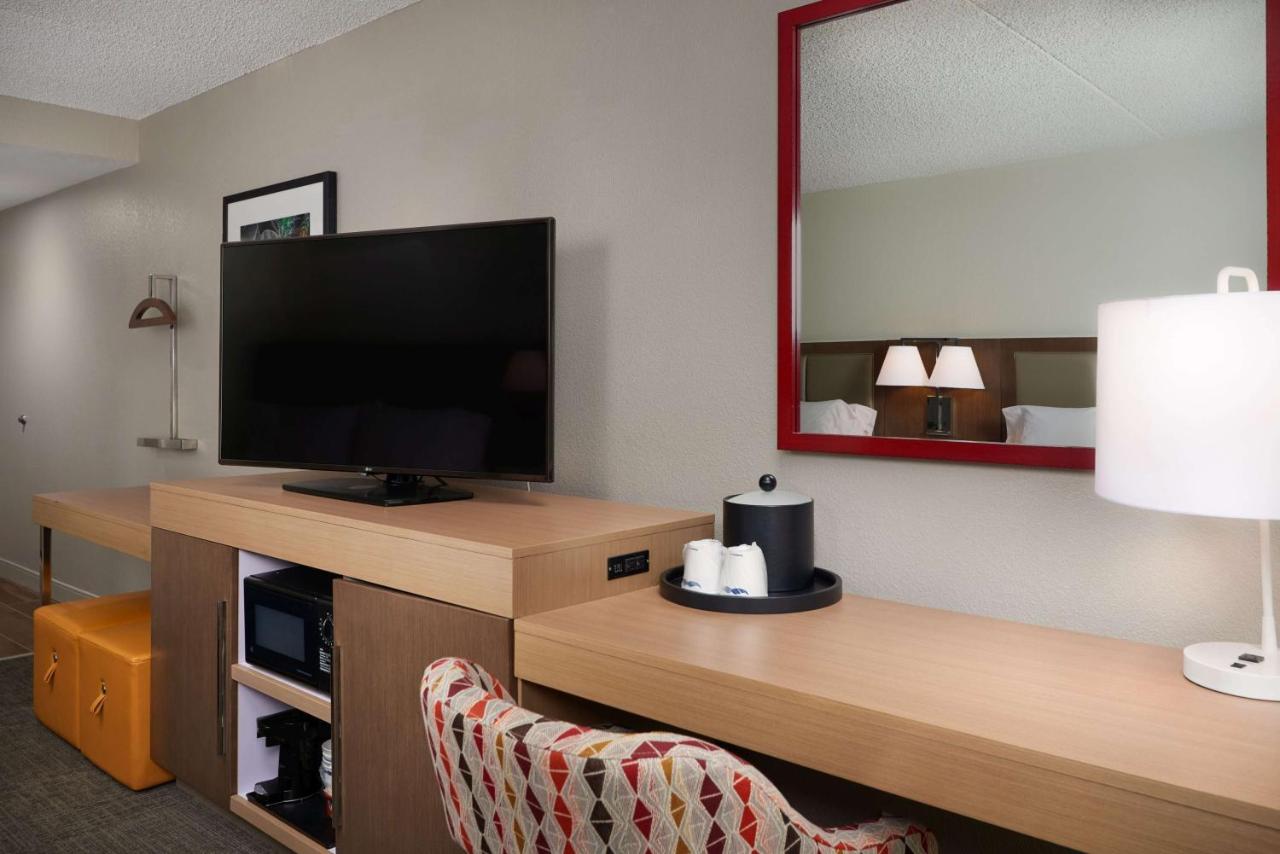 Premium Queen Studio with Two Queen Beds - Non-Smoking at Hampton Inn Phoenix/Glendale/Peoria