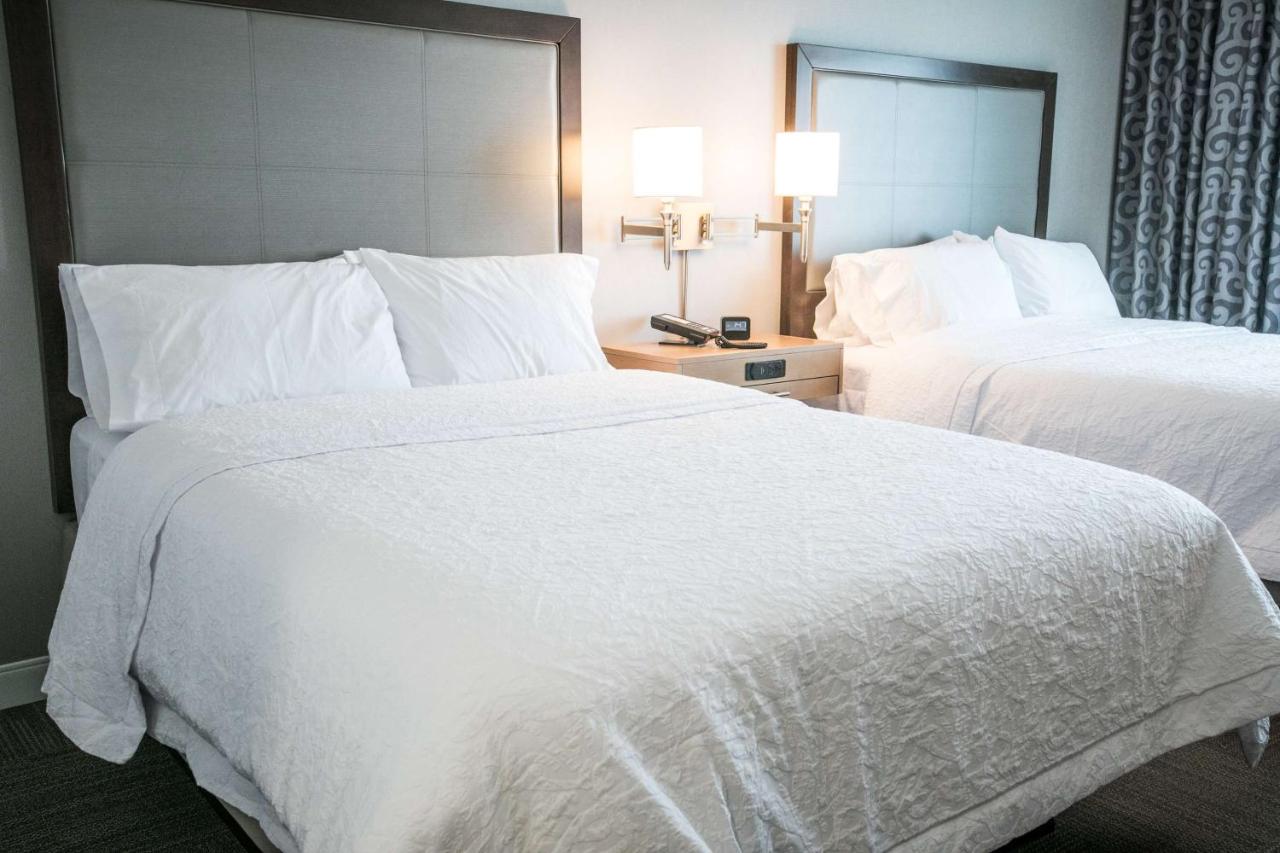 Queen Room with Two Queen Beds - Non-Smoking at Hampton Inn & Suites Tempe/Phoenix Airport, AZ