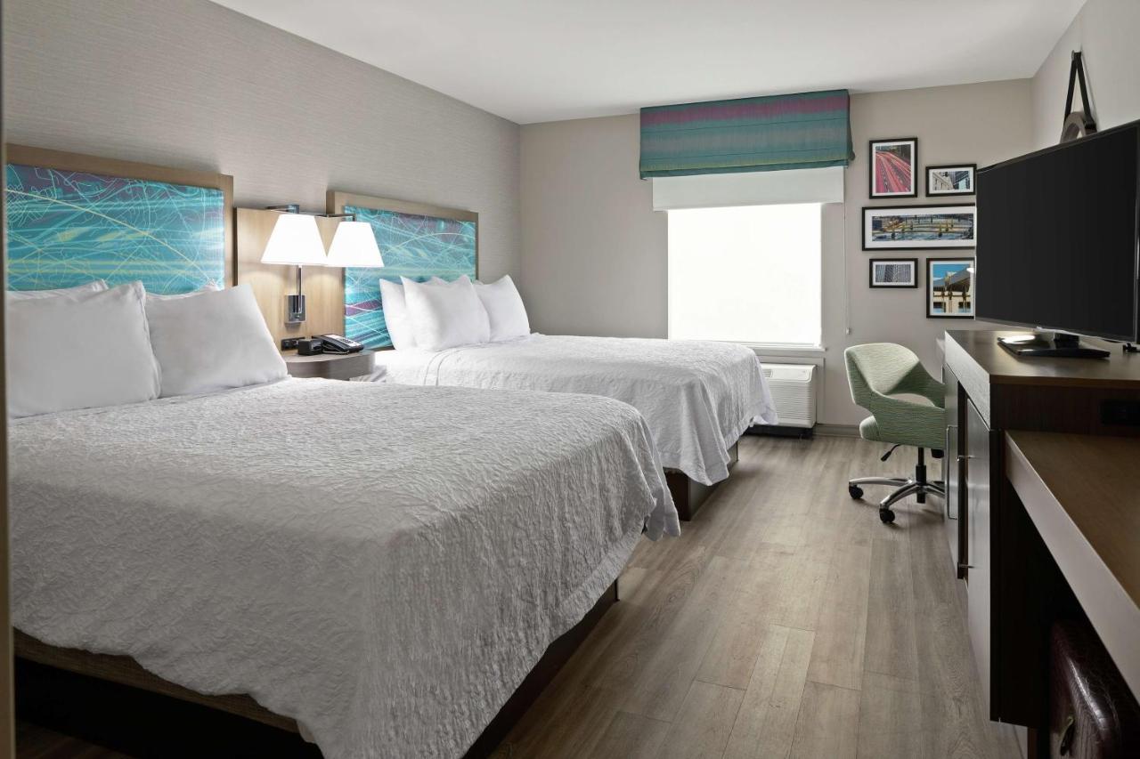 | Hampton Inn & Suites Cranberry Township/Mars