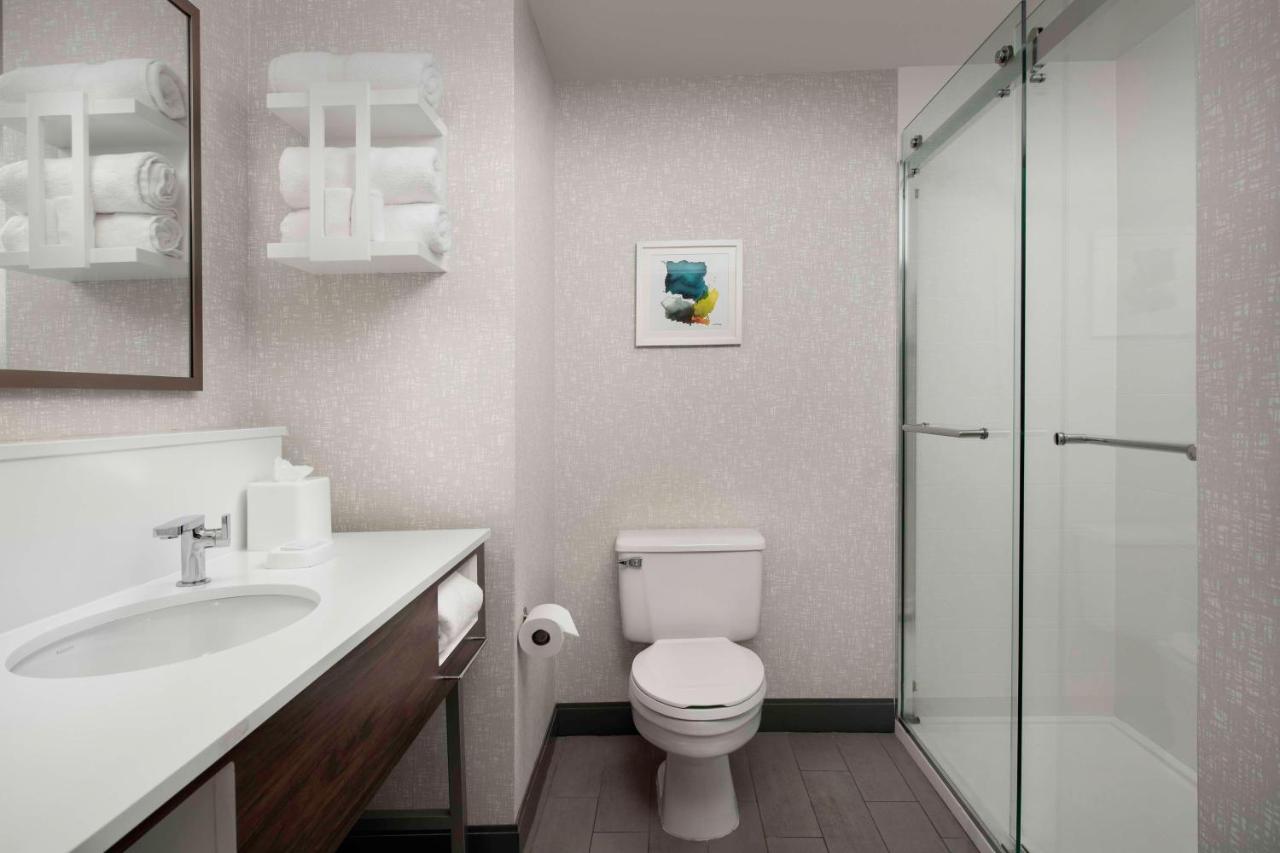 Queen Room with Two Queen Beds - Non-Smoking at Hampton Inn Pittsburgh/Monroeville