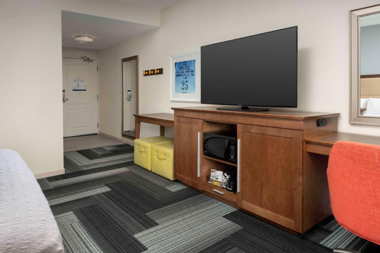 King Room - Disability Access/Hearing Accessible at Hampton Inn Pittsburgh/Monroeville