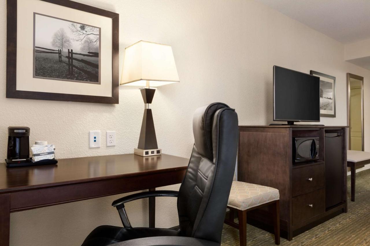 Queen Room with Two Queen Beds at Hampton Inn Dover