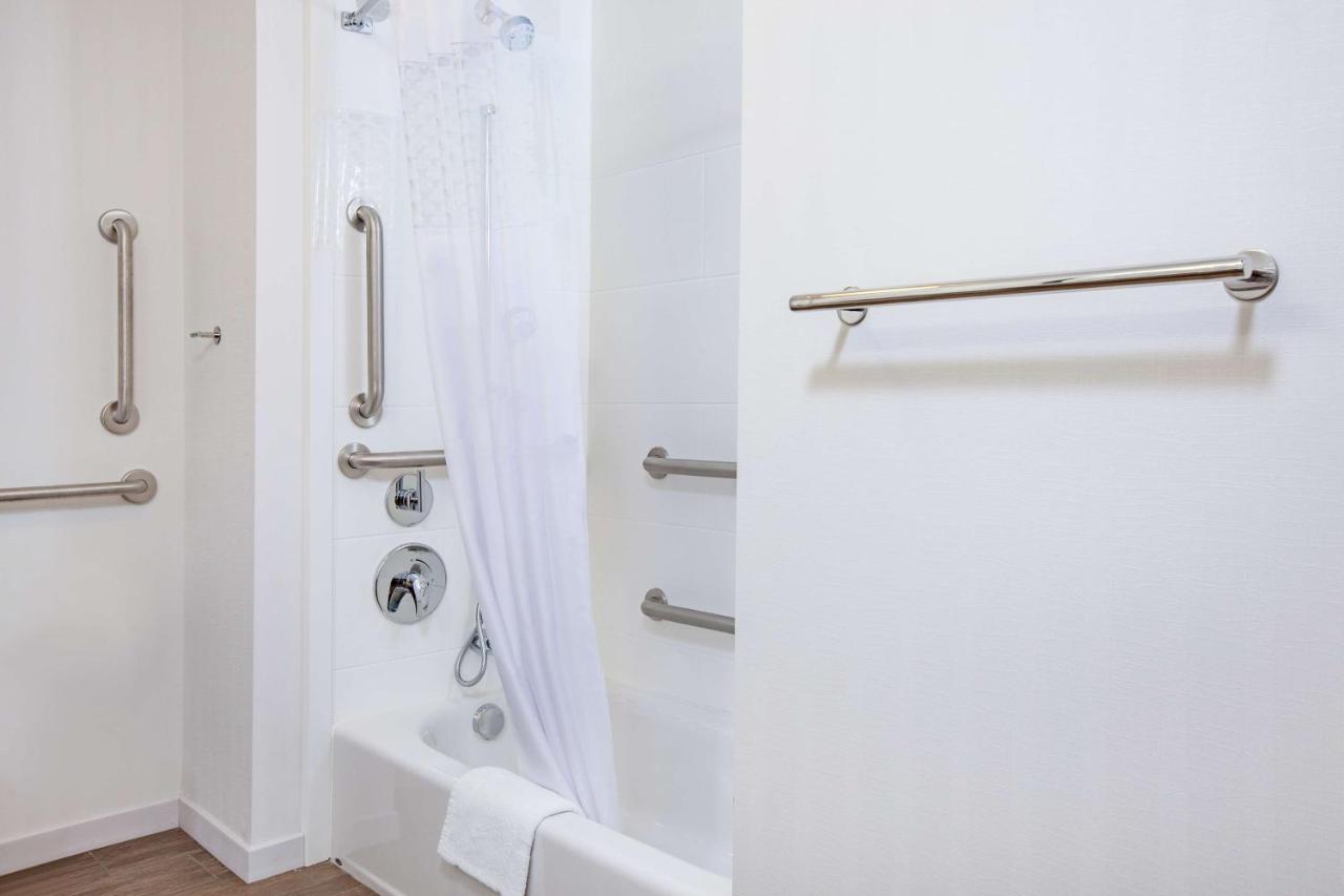 | Hampton Inn & Suites Pasco/Tri-Cities, WA