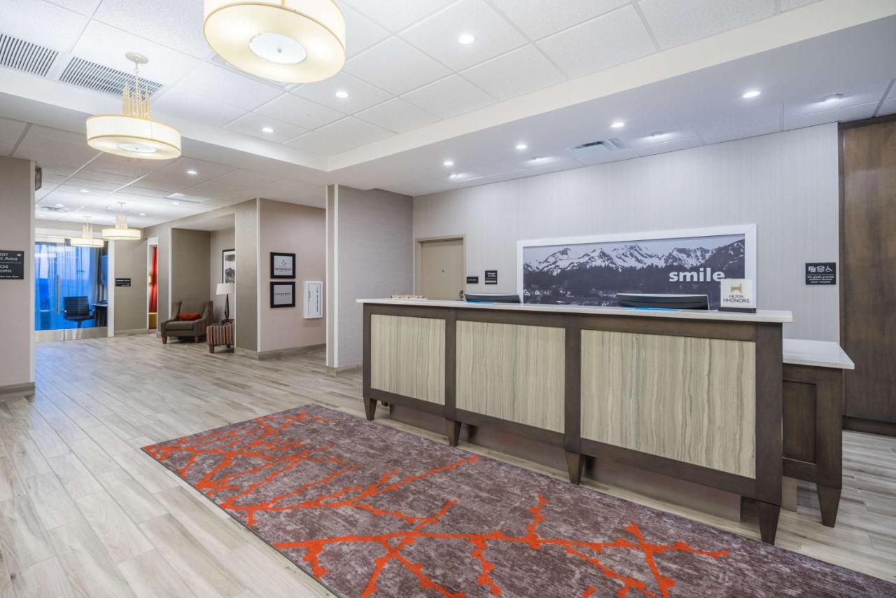 | Hampton Inn by Hilton Oxford, ME