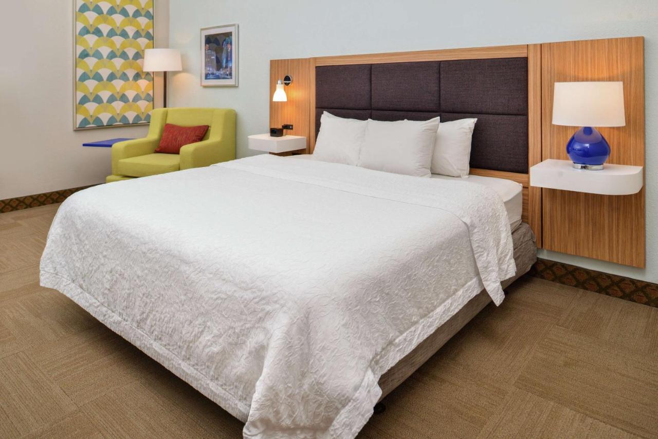 King Room - Non-Smoking at Hampton Inn Raleigh/Clayton I-40