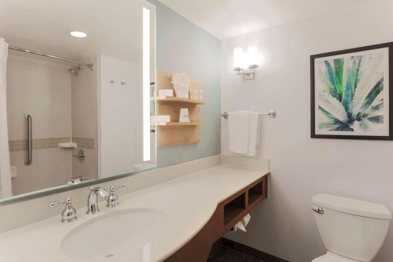 Queen Room with Two Queen Beds at Hilton Garden Inn Raleigh-Durham/Research Triangle Park