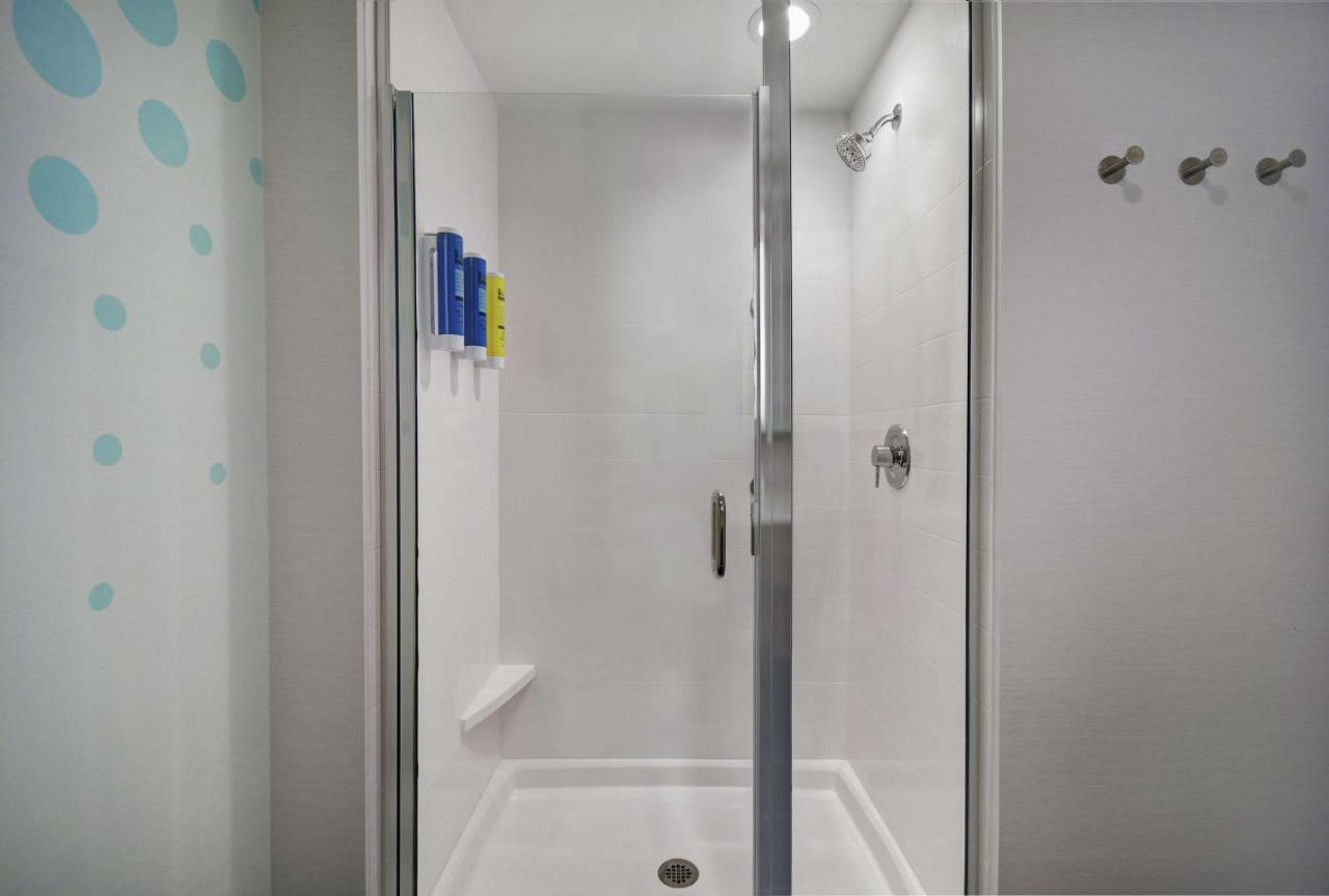 King Room - Hearing Accessible at Tru By Hilton Burlington