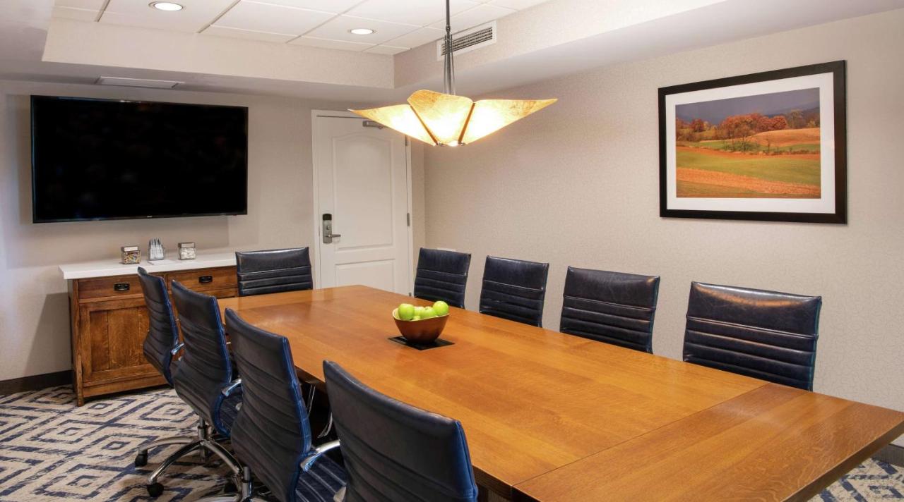  | Hampton Inn & Suites Rochester/Victor