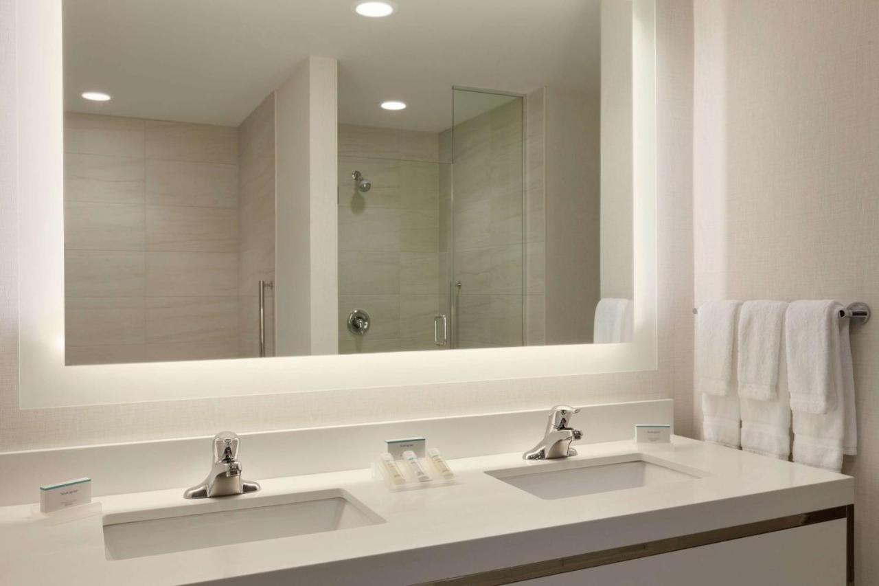 King Suite at Hilton Garden Inn Rochester/University & Medical Center