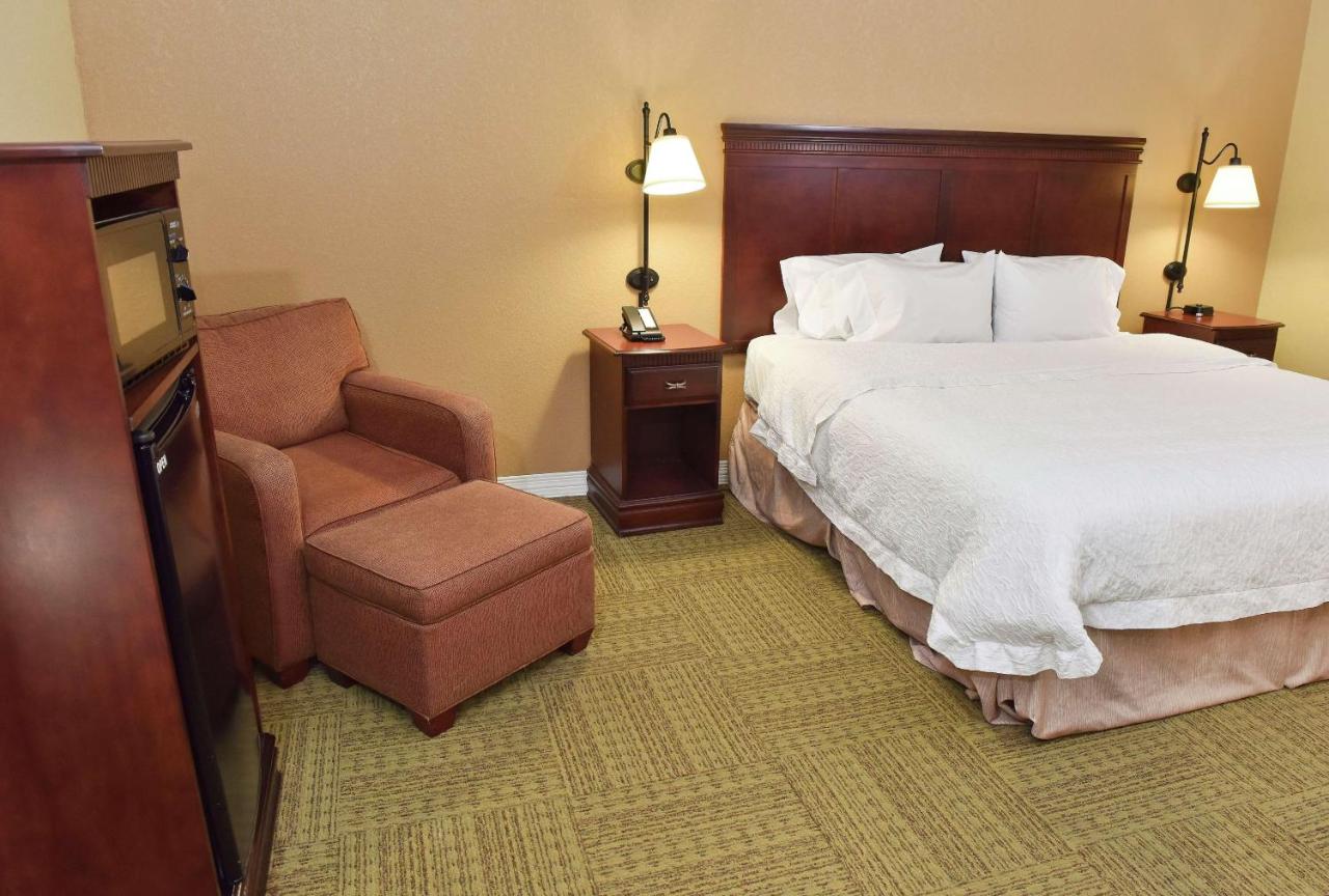 Queen Room - Disability Access/Non-Smoking at Hampton Inn Ruston
