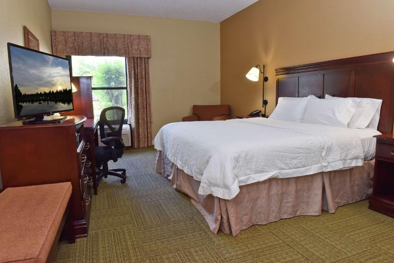 King Room at Hampton Inn Ruston