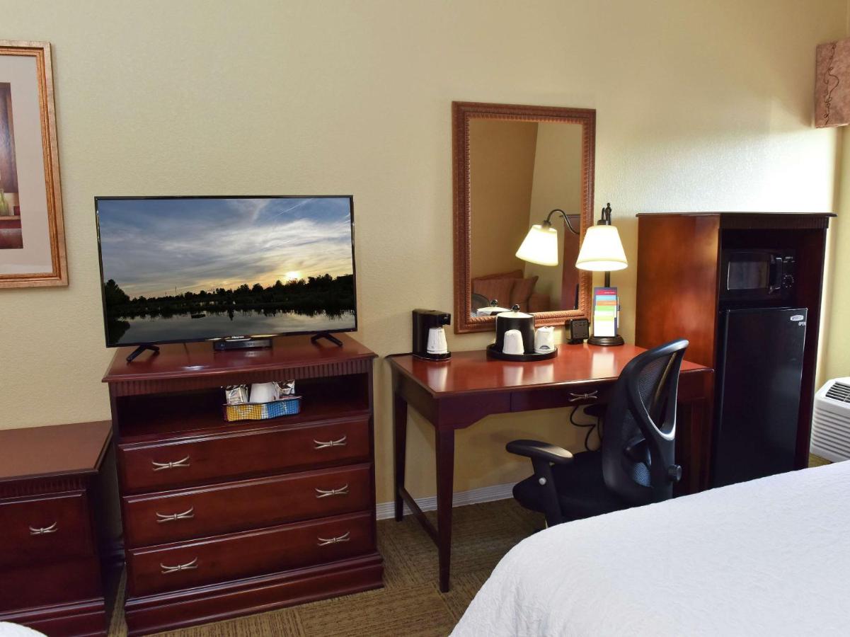 Queen Room with Two Queen Beds at Hampton Inn Ruston