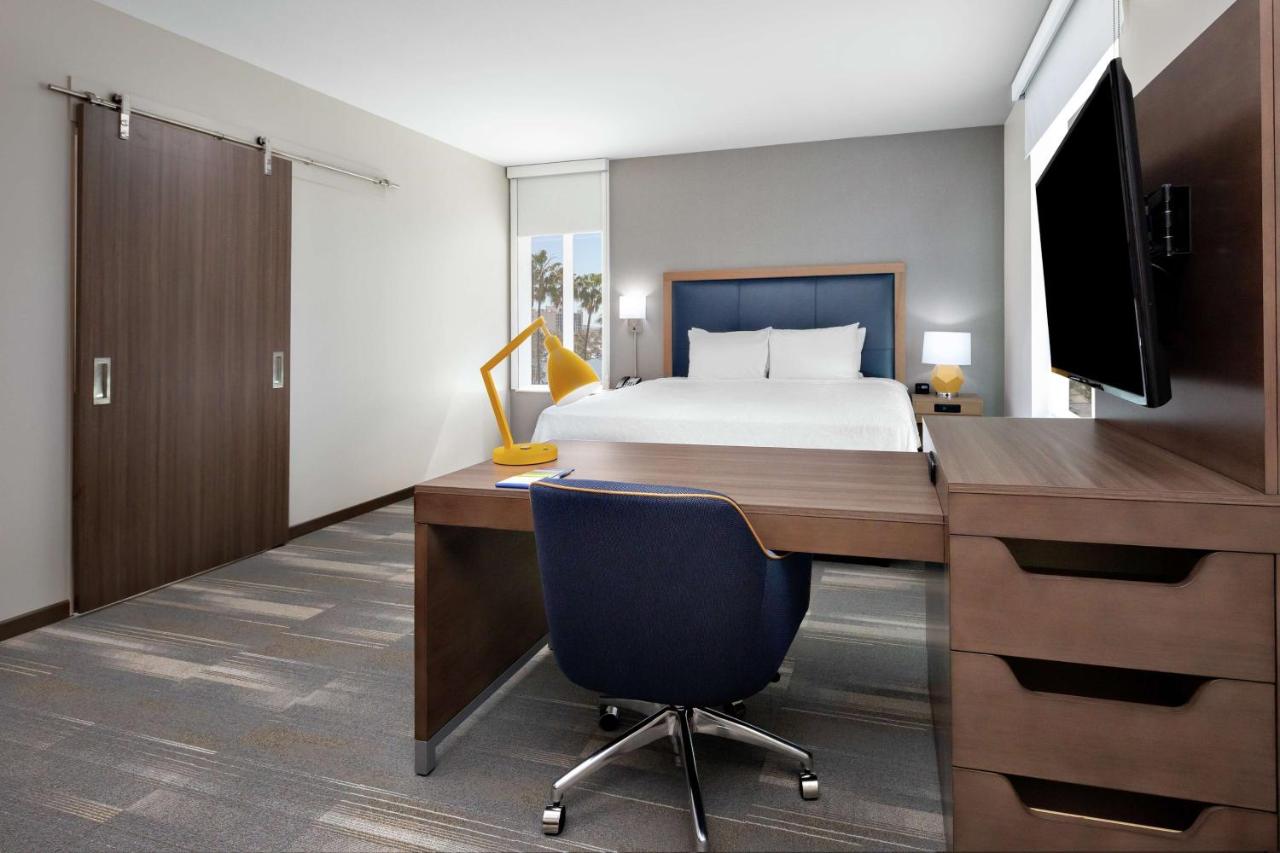 King Studio Suite with View - Non-Smoking at Hampton Inn & Suites San Diego Airport Liberty Station