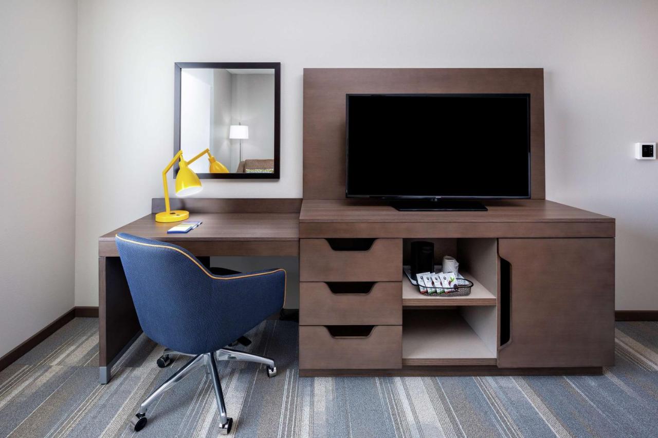 King Room - Hearing Accessible - Non-Smoking at Hampton Inn & Suites San Diego Airport Liberty Station