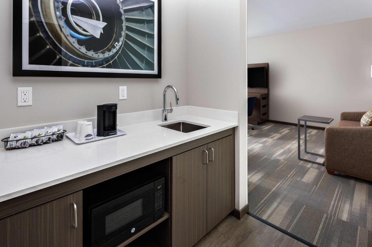King Studio Suite with View - Non-Smoking at Hampton Inn & Suites San Diego Airport Liberty Station