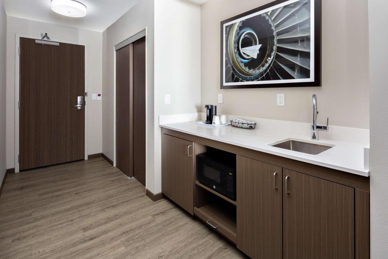 King Studio Suite - Non-Smoking at Hampton Inn & Suites San Diego Airport Liberty Station