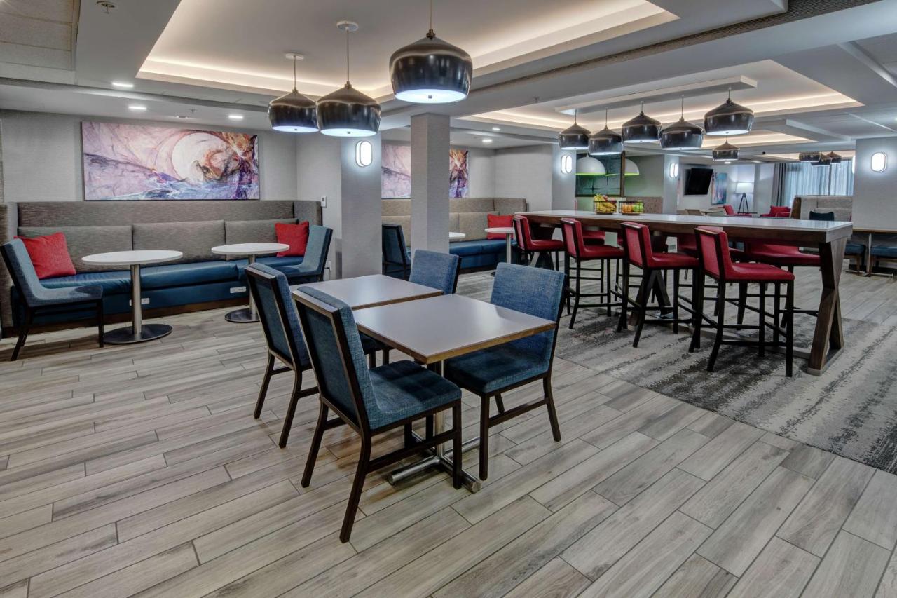 | Hampton Inn New Albany Louisville West