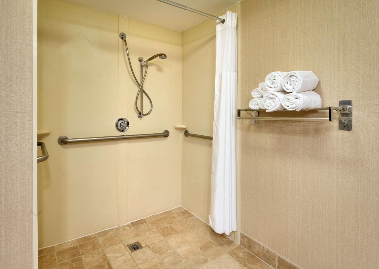 Queen Room - Disability Access/Non-Smoking at Hampton Inn Salt Lake City/Sandy