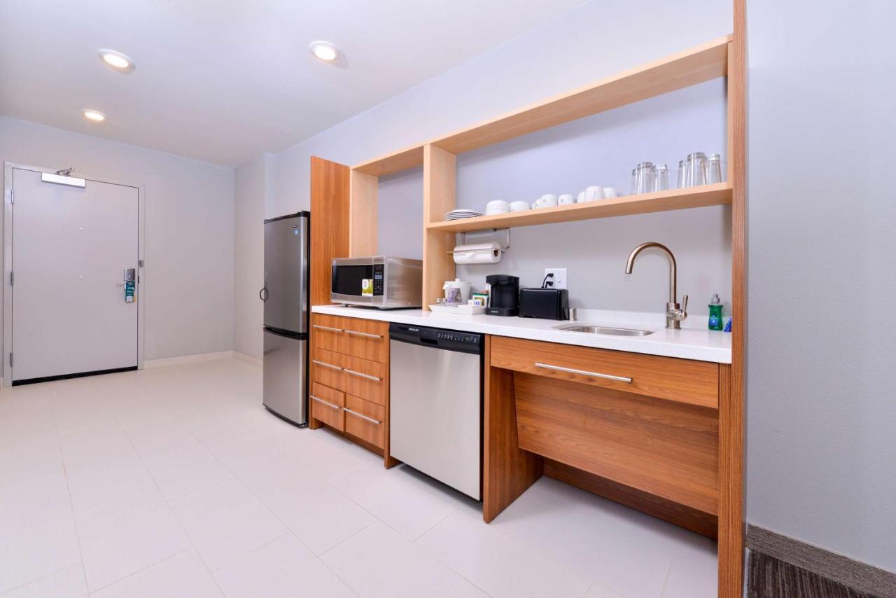 | Home2 Suites By Hilton DuPont