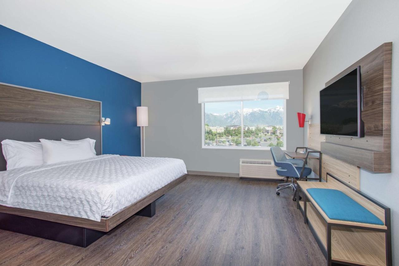King Room - Mobility Accessible - Mobility Accessible/Bathtub at Tru by Hilton Salt Lake City Midvale