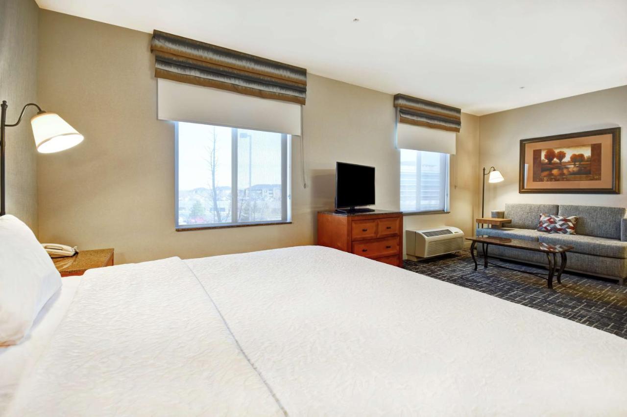 King Suite at Hampton Inn & Suites Salt Lake City-West Jordan