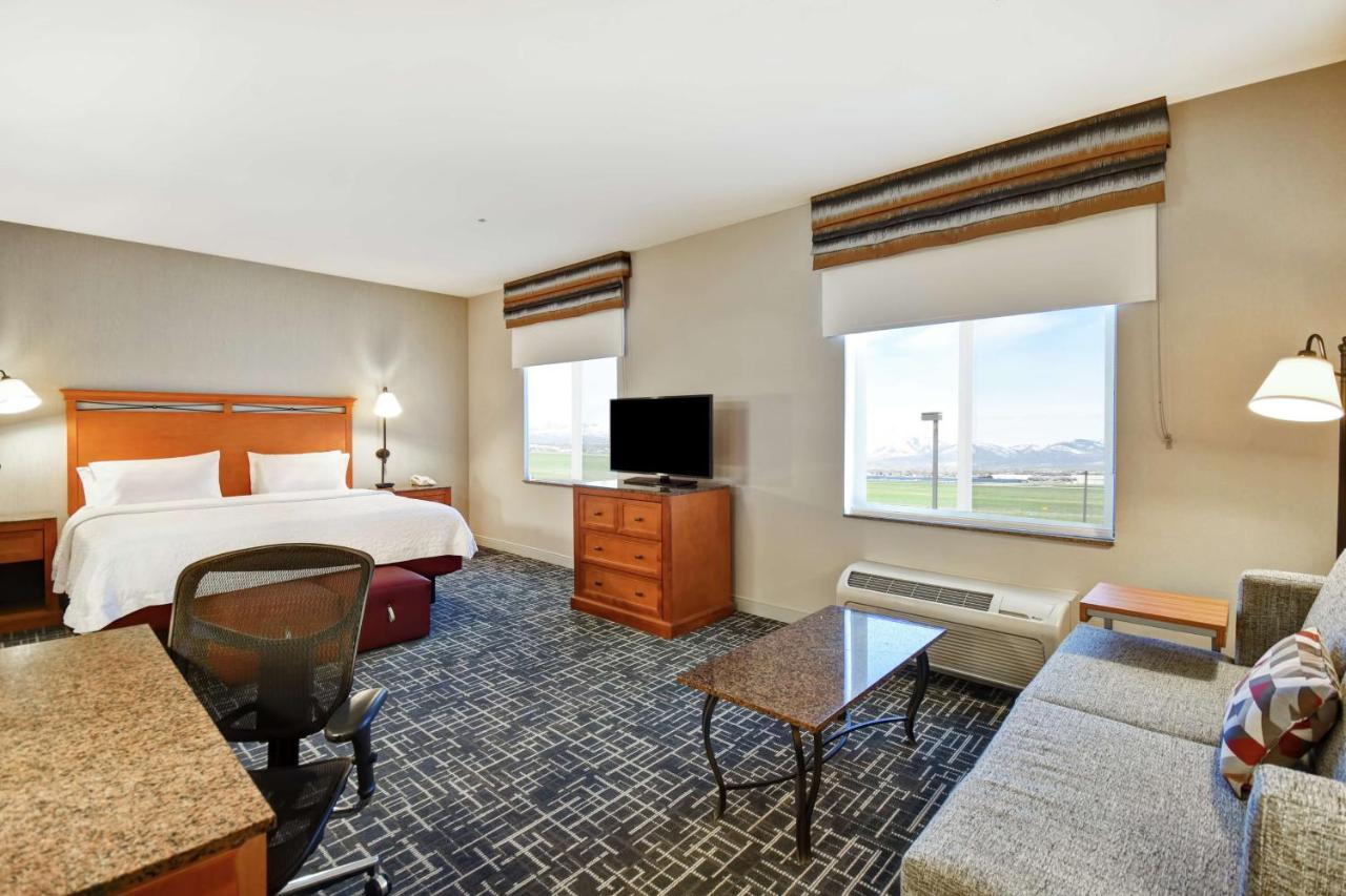 King Suite at Hampton Inn & Suites Salt Lake City-West Jordan
