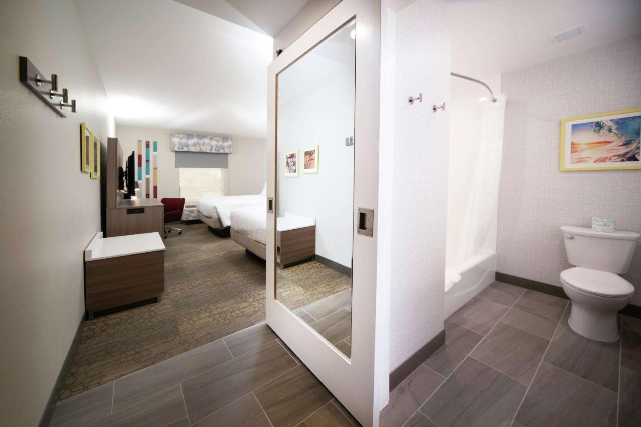 Queen Room with Two Queen Beds at Hampton Inn & Suites Santa Maria