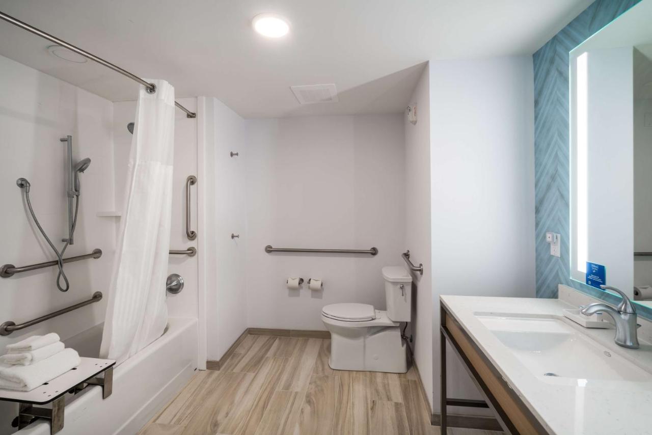 King Room - Hearing Accessible at Hilton Garden Inn Brunswick