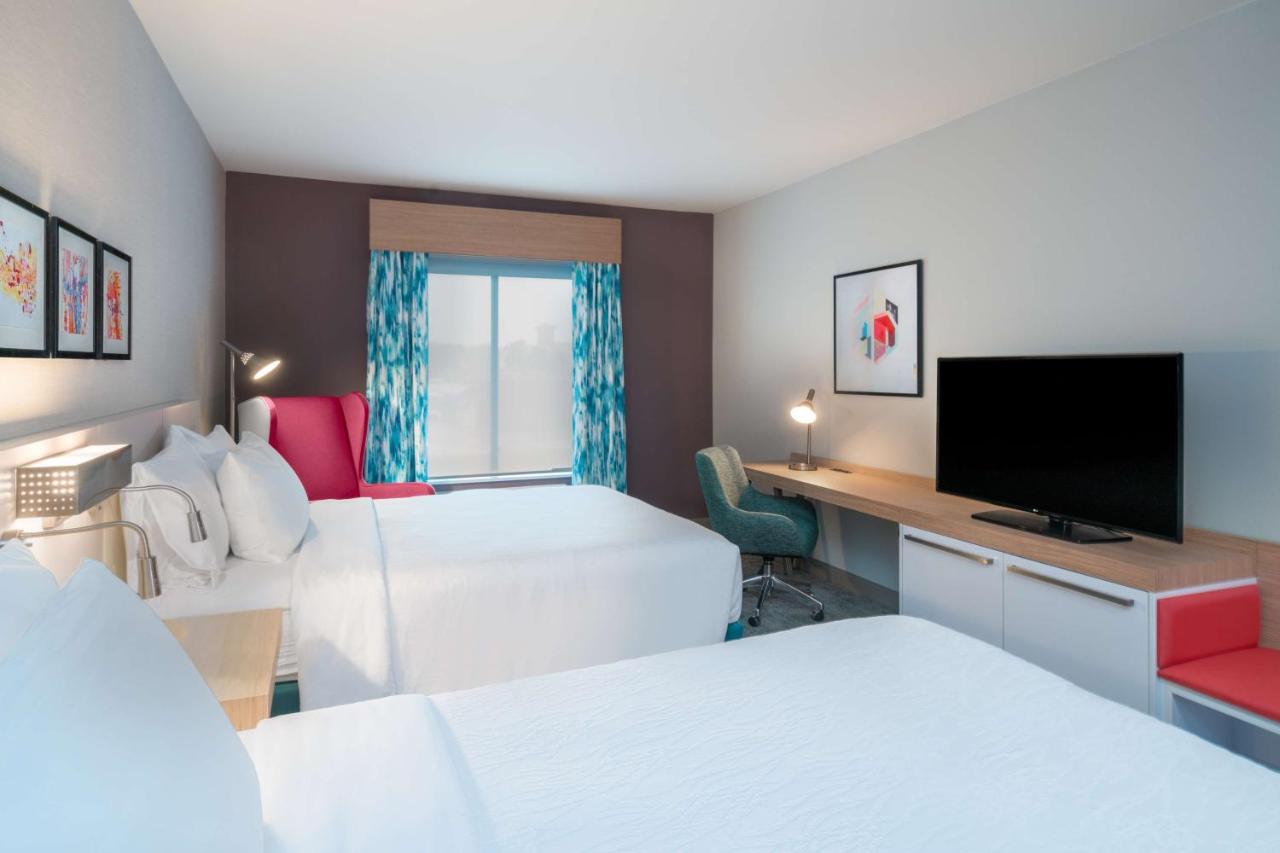 Queen Room with Two Queen Beds at Hilton Garden Inn Brunswick