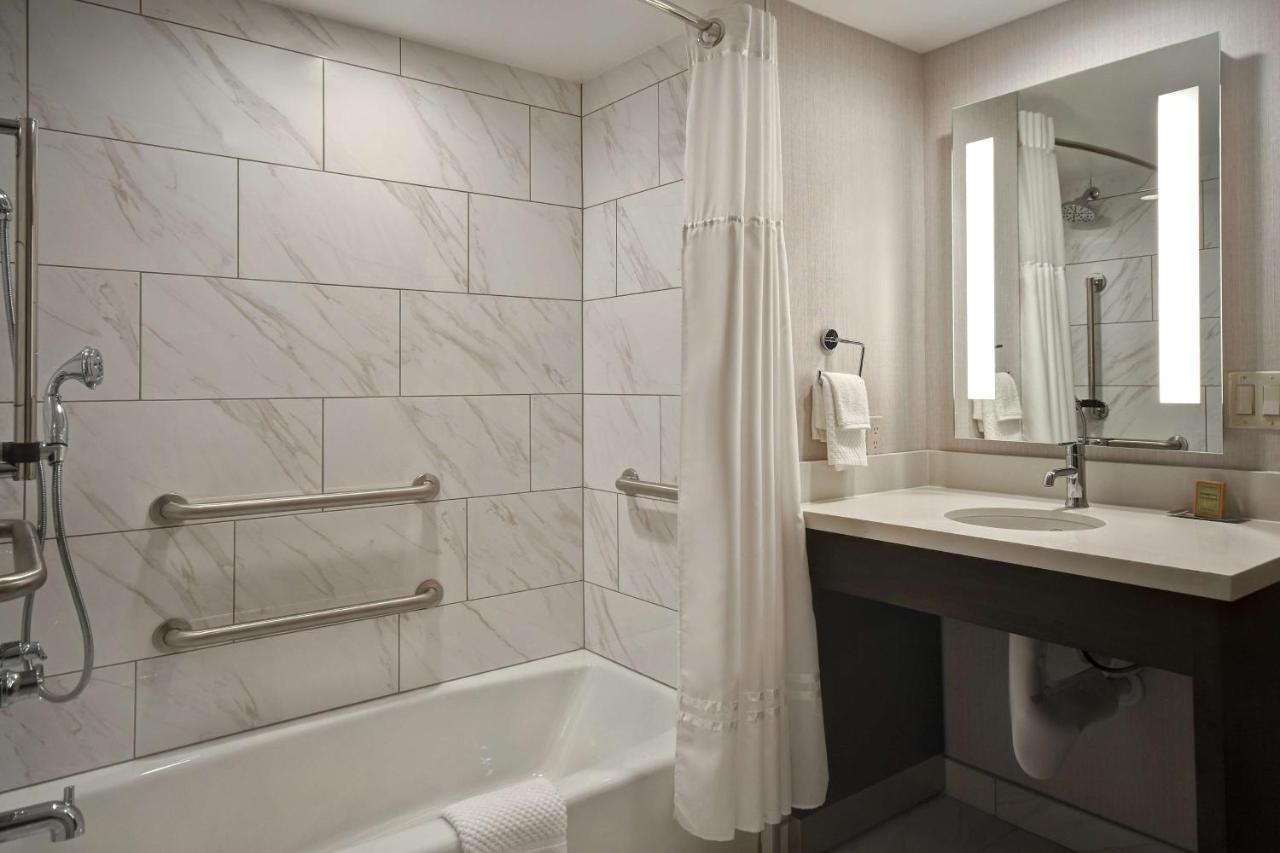 King Room - Mobility/Hearing Accessible with Tub at DoubleTree by Hilton St. Louis Airport