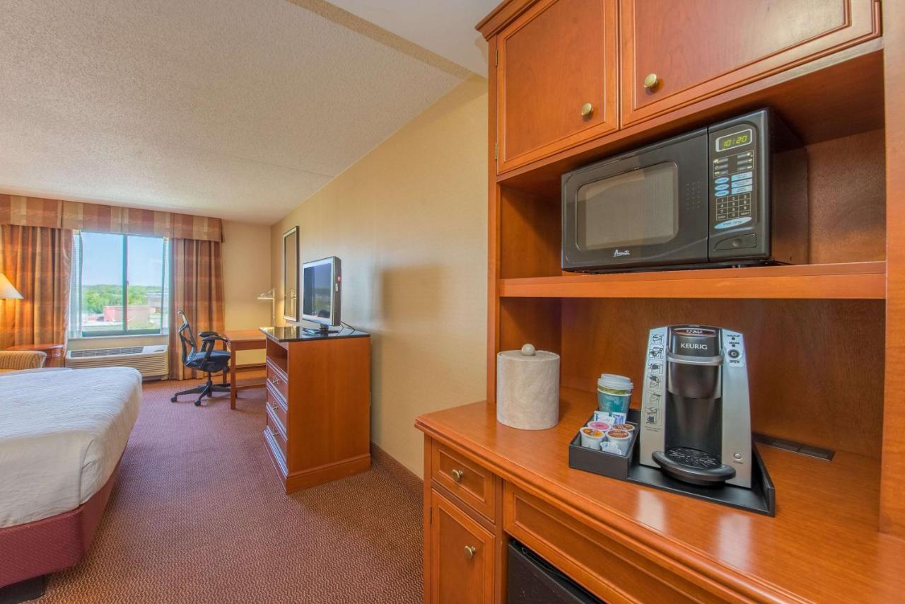 | Hilton Garden Inn Poughkeepsie/Fishkill