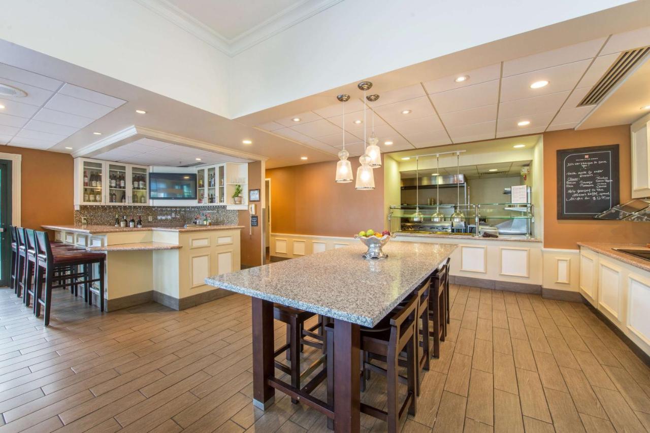 | Hilton Garden Inn Poughkeepsie/Fishkill