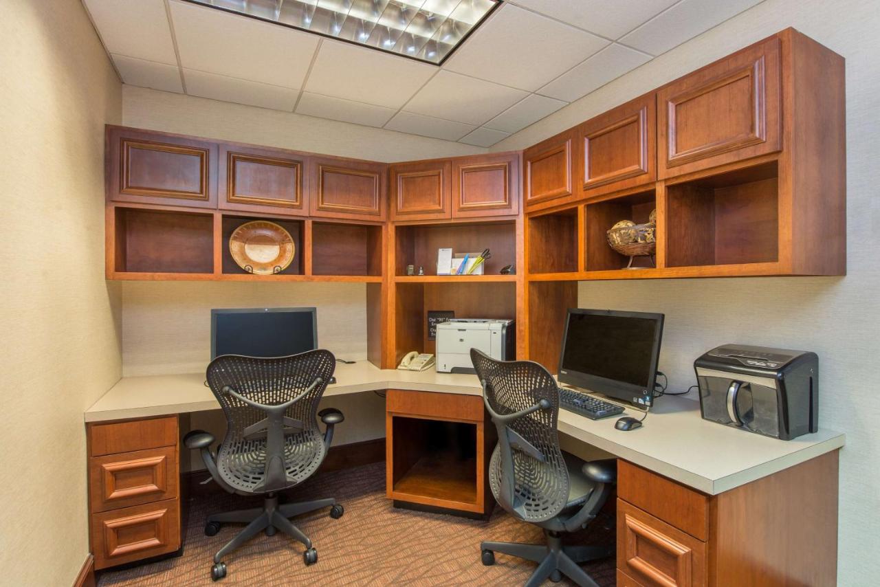 | Hilton Garden Inn Poughkeepsie/Fishkill
